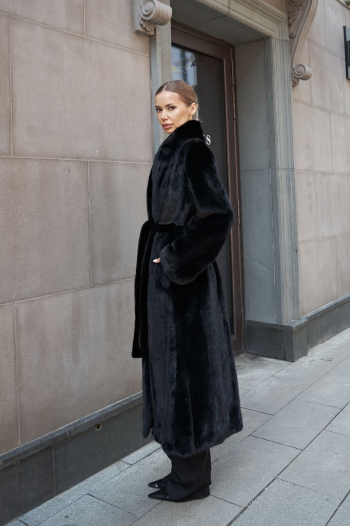 Норковая шуба с V воротом 1047