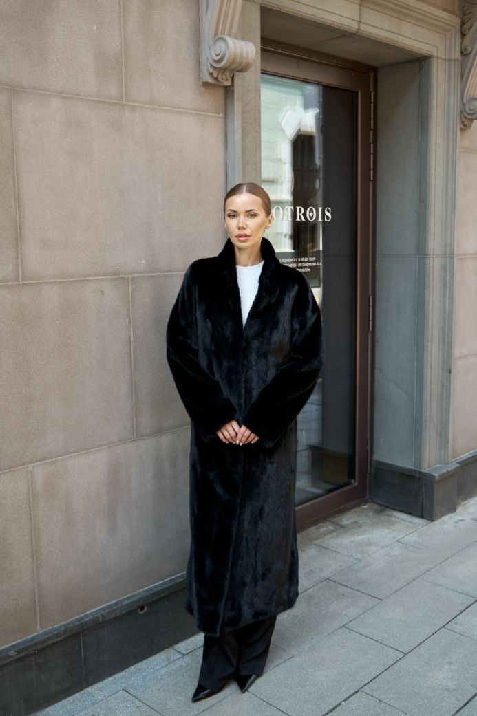 Норковая шуба с V воротом 1047