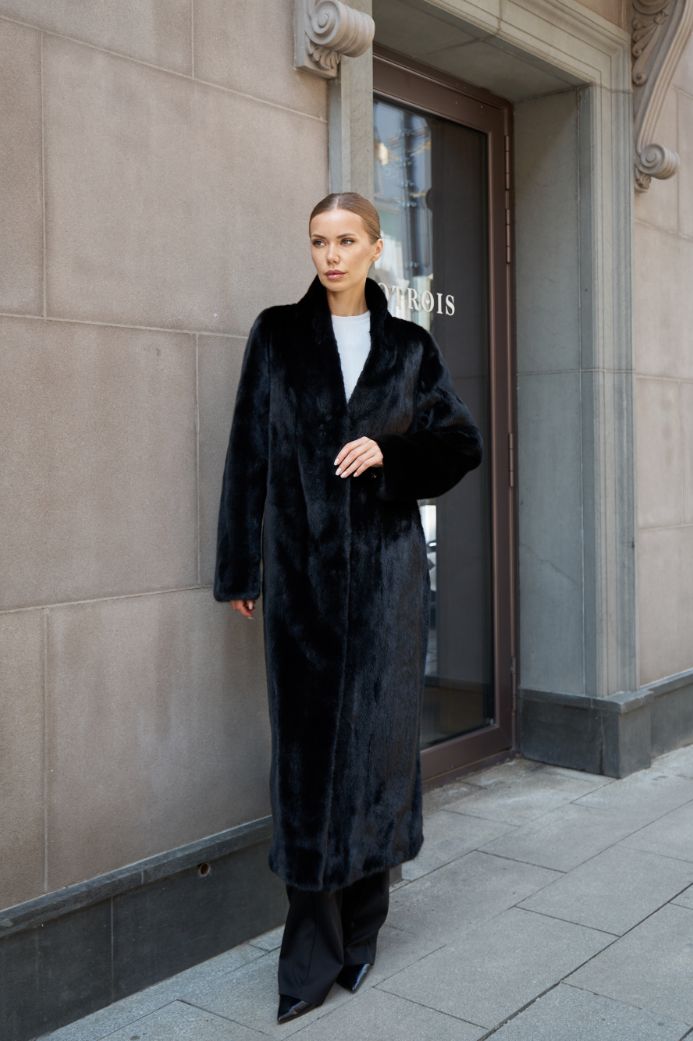 Норковая шуба с V воротом 1047