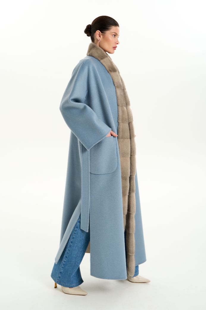 Кашемировое пальто с мехом норки 