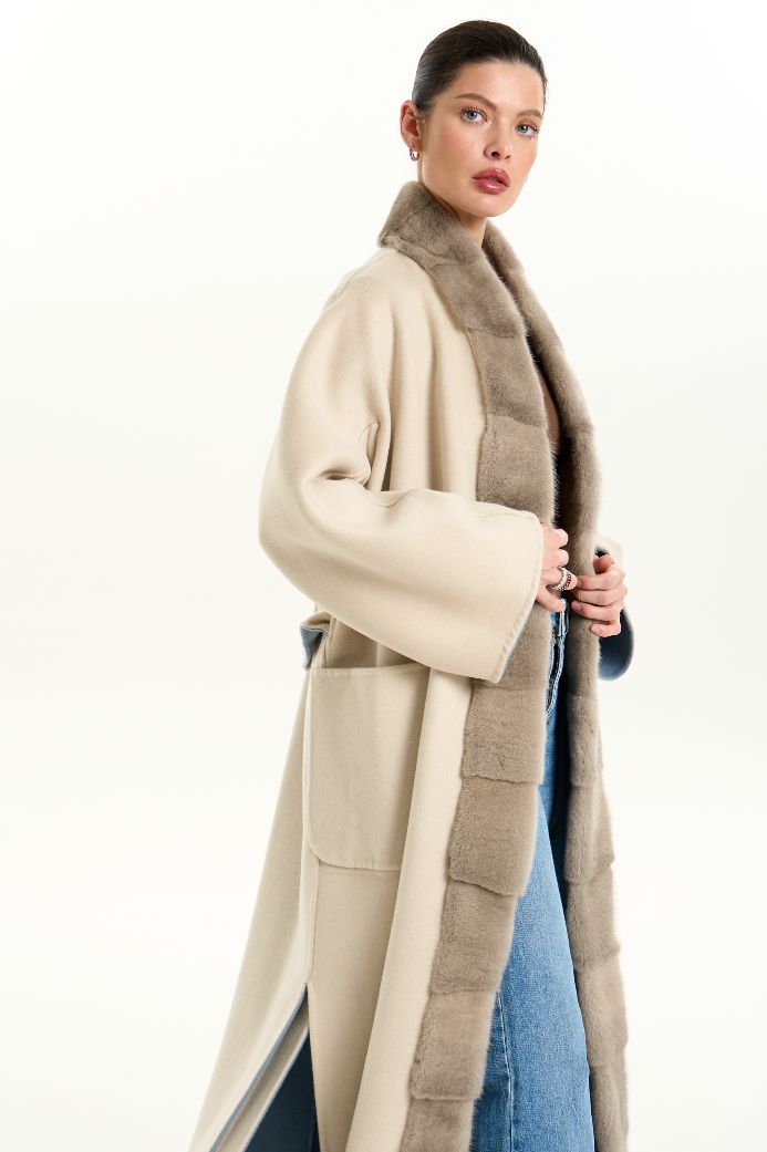 Кашемировое пальто с мехом норки 1071