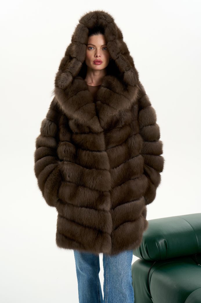 Шуба из куницы с капюшоном 1079