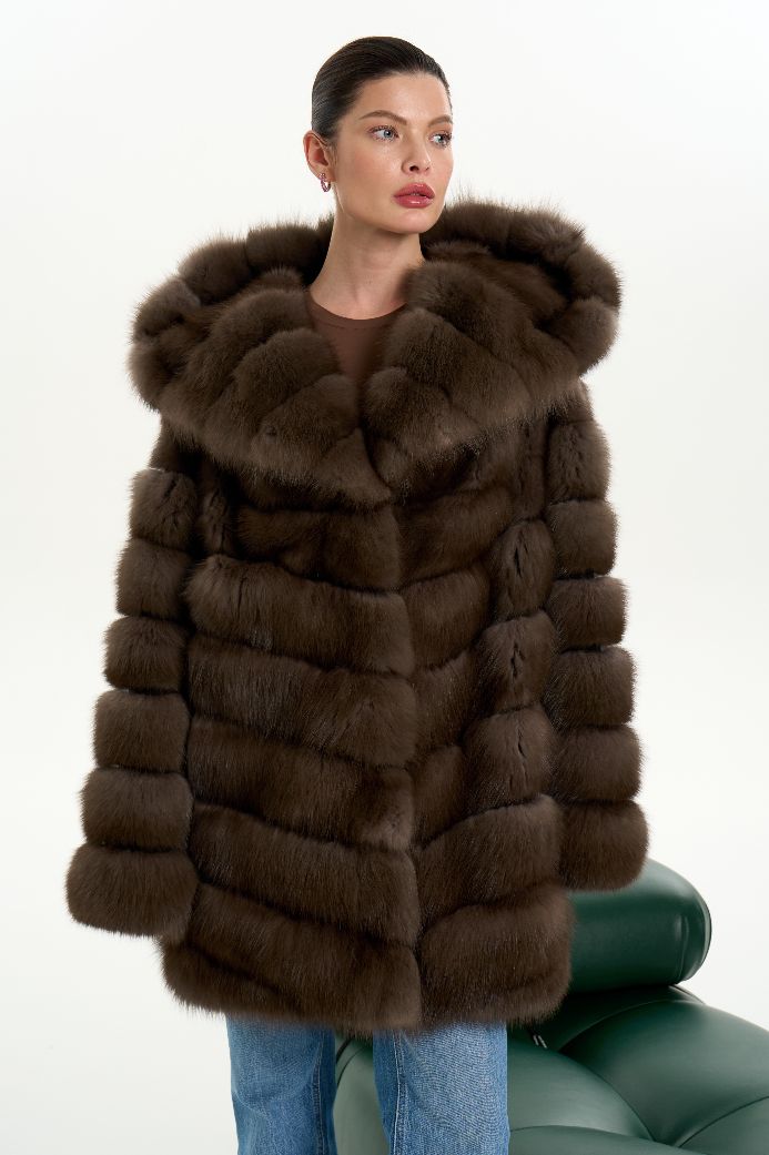 Шуба из куницы с капюшоном 1079