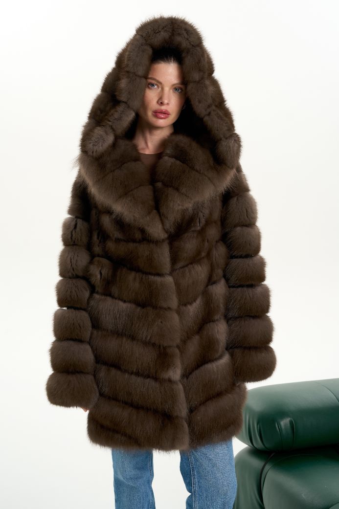 Шуба из куницы с капюшоном 1079